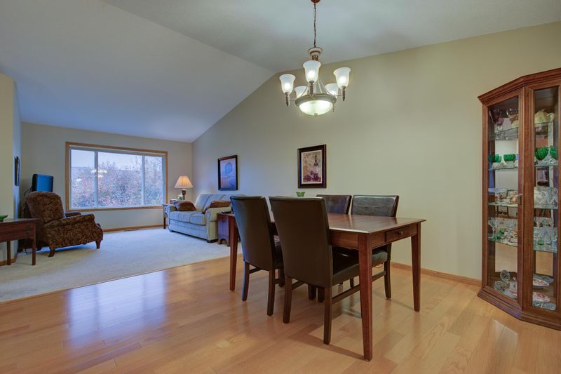 12873 Glen Way, Apple Valley, MN 55124