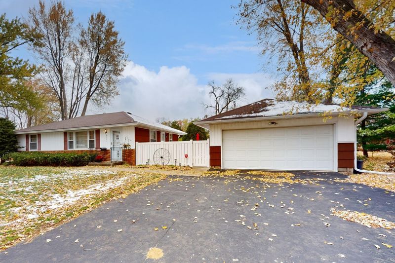 8243 Upton Ave S, Bloomington, MN 55431