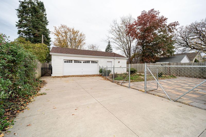 309 16th Ave SE, Rochester, MN 55904