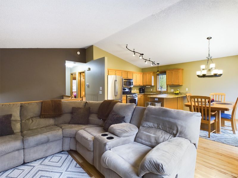 18098 Eventide Way, Farmington, MN 55024