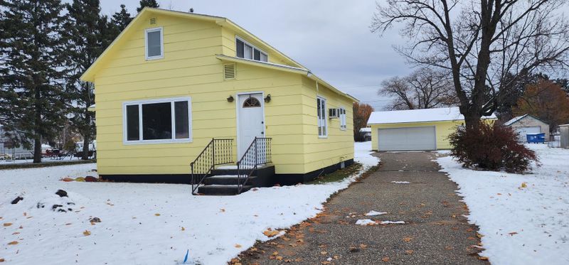 416 Mckinley St SW, Staples, MN 56479