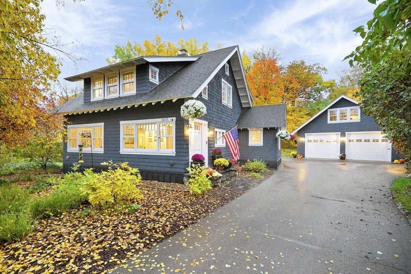 26175 Birch Bluff Rd, Shorewood, MN 55331