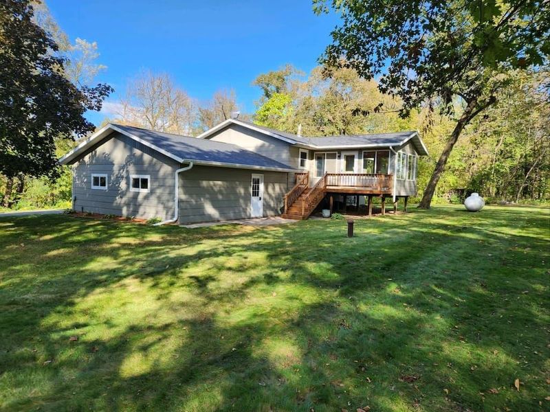 30475 Brentwood Rd, Paynesville, MN 56362