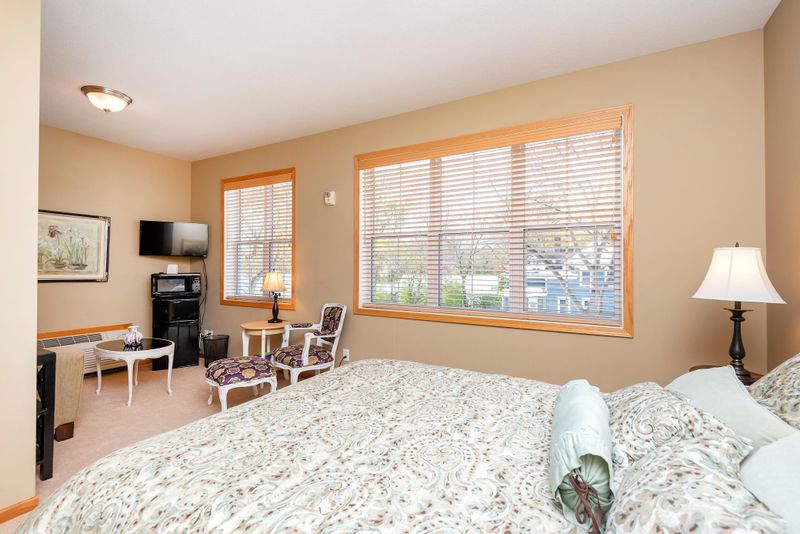185 Hamel Rd #205, Hamel, MN 55340