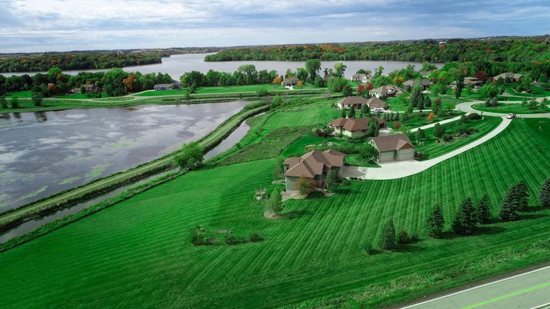 11545 Circle Ridge Ct, Faribault, MN 55021