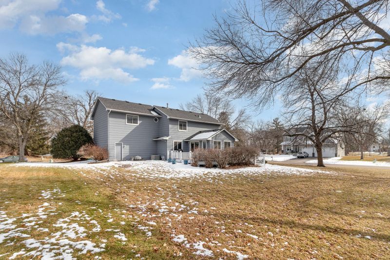 7325 Willow Ln, Brooklyn Park, MN 55444