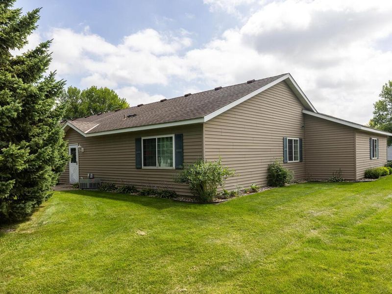 5616 Kalland Ave NE, Albertville, MN 55301