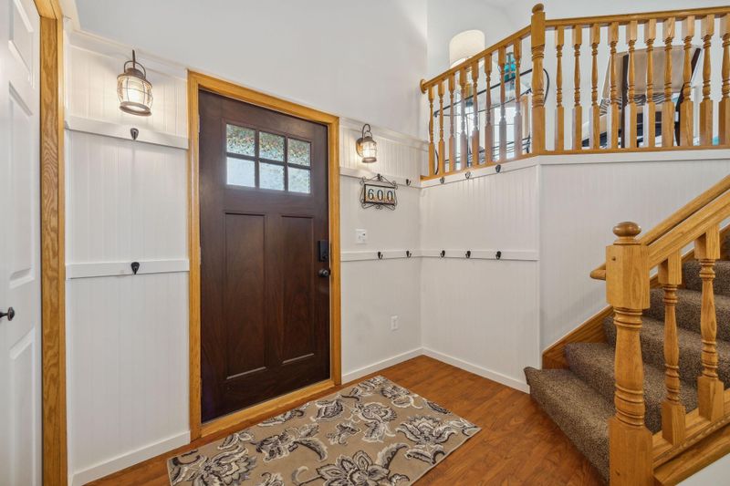 600 Morrison Ave S, Annandale, MN 55302