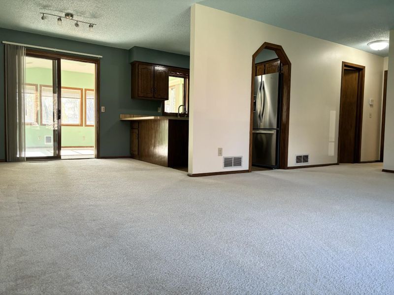 730 Hiawatha Ave, Vadnais Heights, MN 55127
