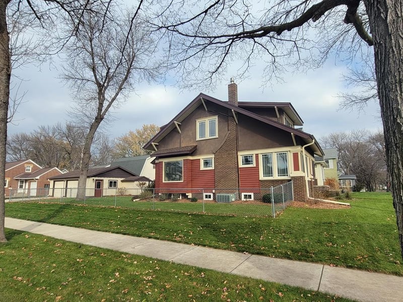 120 Water St SW, Sleepy Eye, MN 56085
