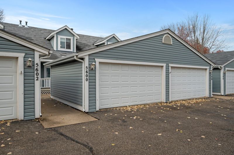 5600 Bimini Dr, Minnetonka, MN 55343