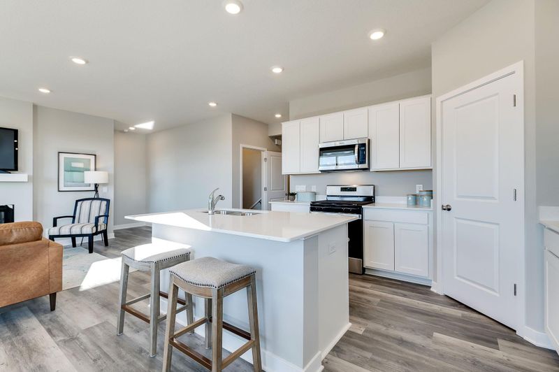 6650 Pine Arbor Ln S, Cottage Grove, MN 55016