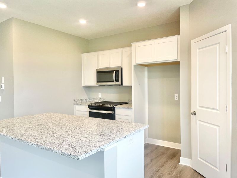 451 Blueridge St SW, Delano, MN 55328