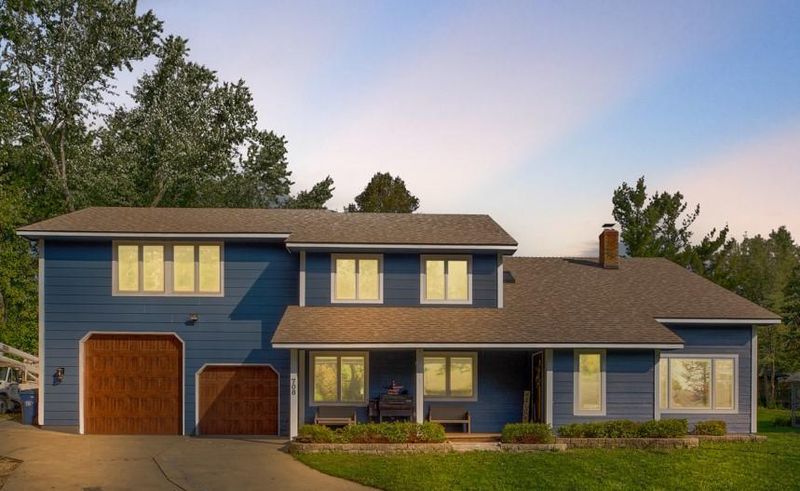 708 Eklund Ct, Northfield, MN 55057