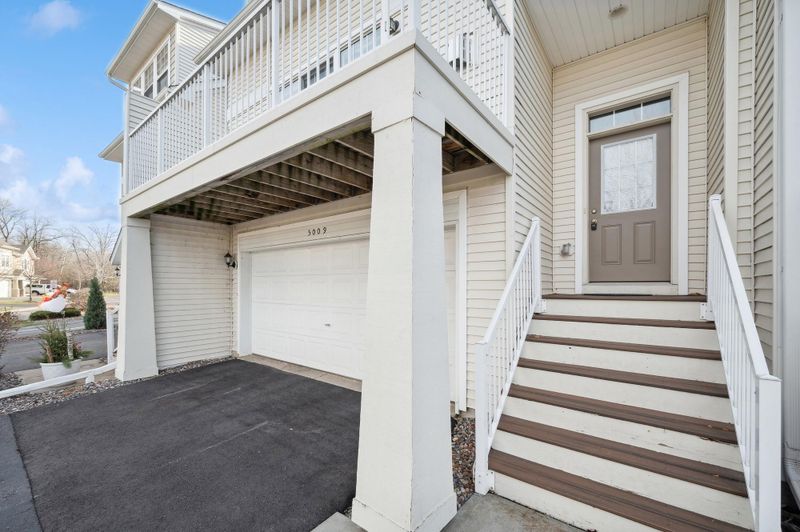 5009 Everest Ln N, Plymouth, MN 55446