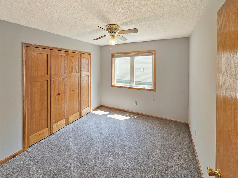 3458 Valento Cir, Vadnais Heights, MN 55127