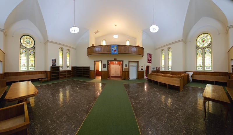 727 16th St E, Glencoe, MN 55336