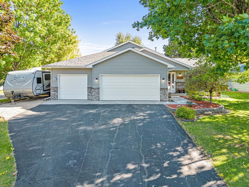 3300 132nd Cir NW, Coon Rapids, MN 55448