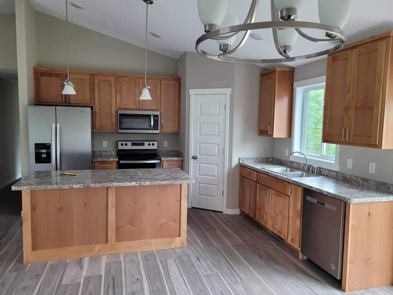 11756 4th St NE, Blaine, MN 55434