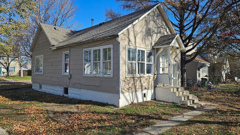 611 11th Ave NW, Austin, MN 55912