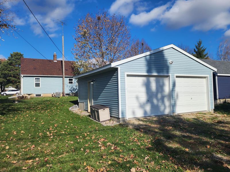 235 E Broadway, Plainview, MN 55964