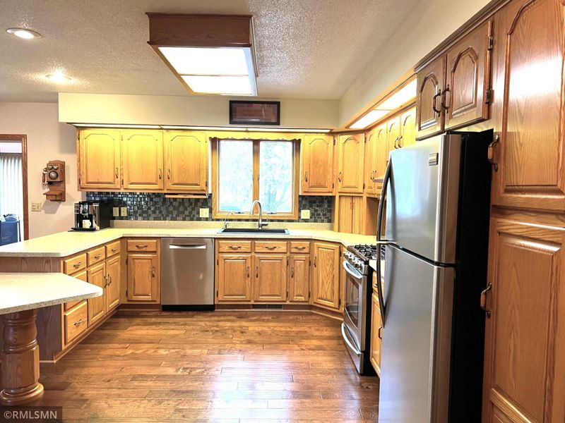520 Delaware Ave, Adrian, MN 56110