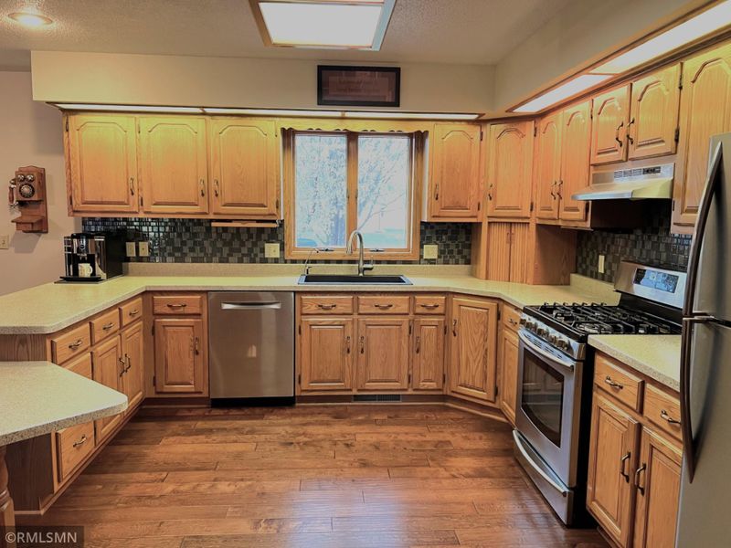 520 Delaware Ave, Adrian, MN 56110