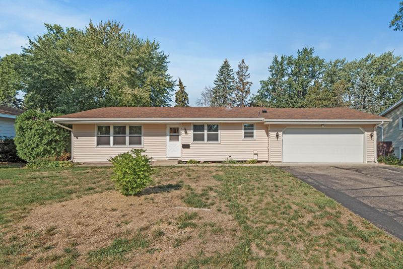 9440 3rd Ave S, Bloomington, MN 55420