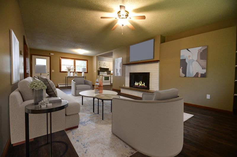 520 12th Ave SE, Forest Lake, MN 55025
