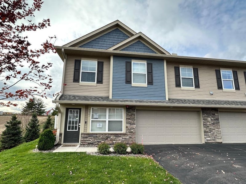 9921 5th Street Ln N, Lake Elmo, MN 55042