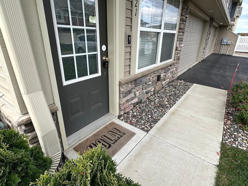 9921 5th Street Ln N, Lake Elmo, MN 55042