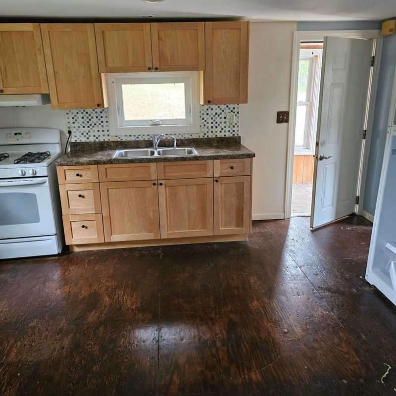 301 4th Ave SE, New London, MN 56273