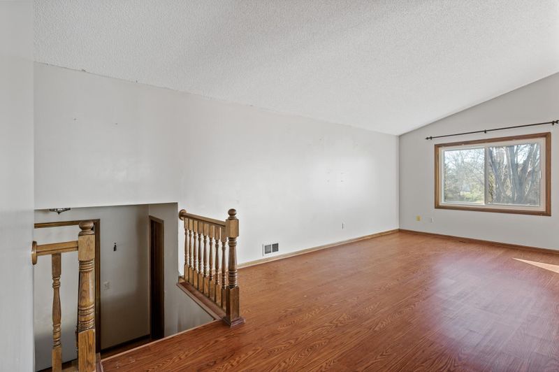 16074 Excel Way, Rosemount, MN 55068