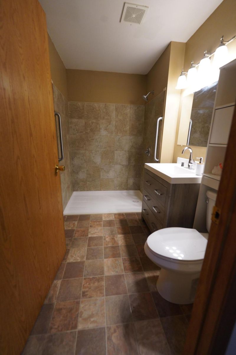 1219 Desoto St, Saint Paul, MN 55130