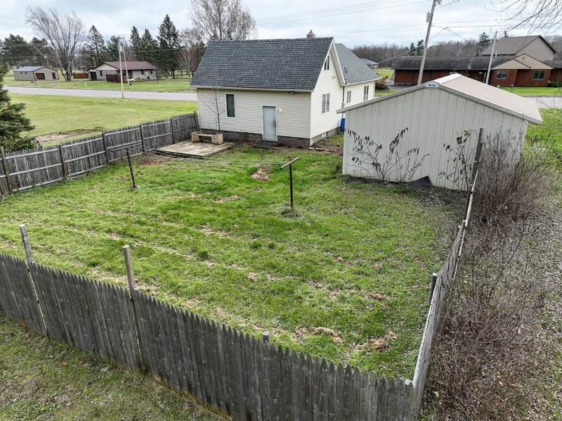 413 Alcohol Rd, Wrenshall, MN 55797
