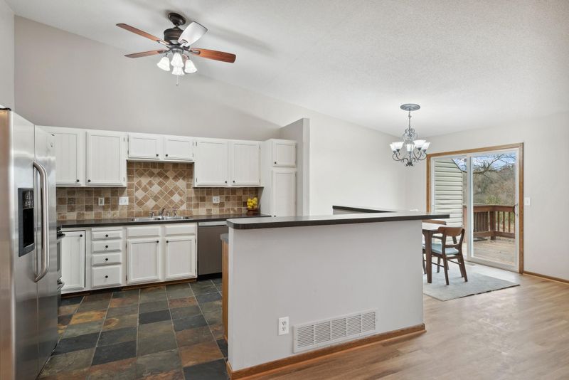6141 Creek View Trl, Minnetonka, MN 55345