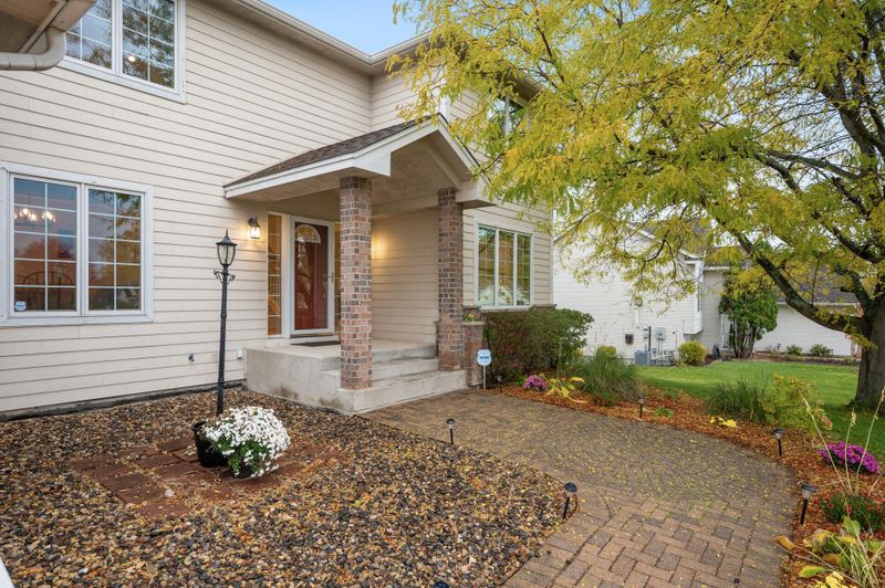 9040 Glacier Rd, Saint Bonifacius, MN 55375