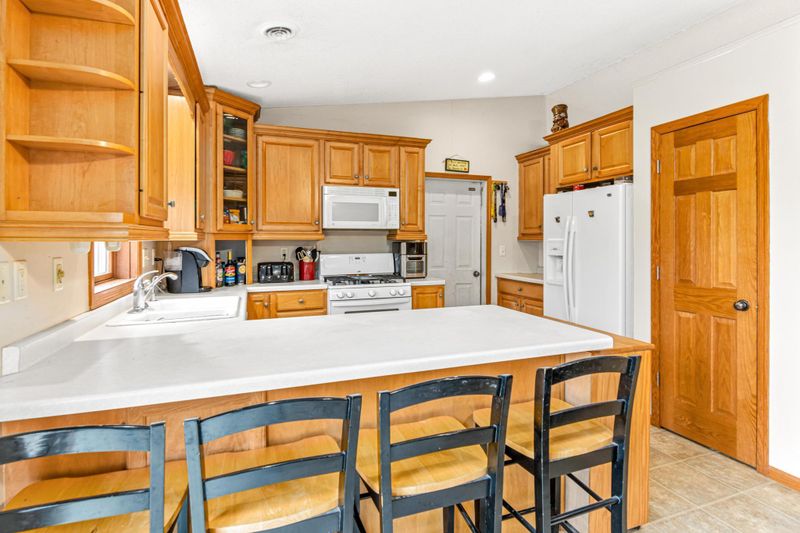 411 8th St, Goodhue, MN 55027