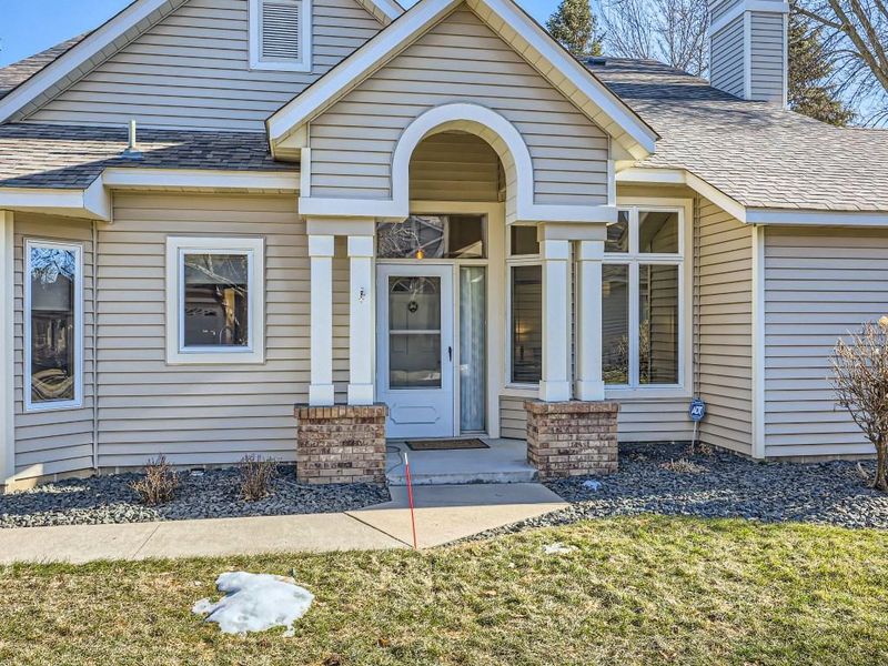 1421 Park St, White Bear Lake, MN 55110