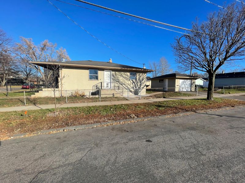 1622 Barclay St, Saint Paul, MN 55106