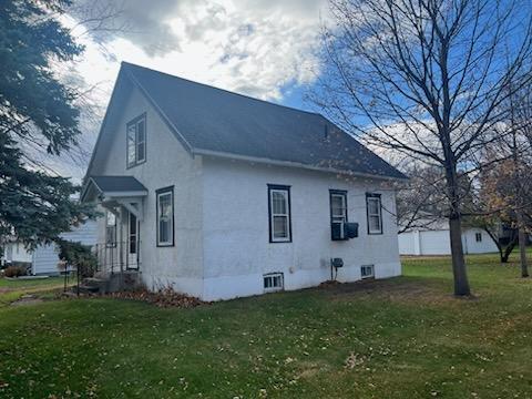 370 6th St NW, Buffalo Lake, MN 55314