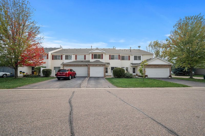 1220 Elmwood Ave, Shakopee, MN 55379