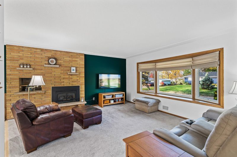 3250 Quail Ave N, Golden Valley, MN 55422