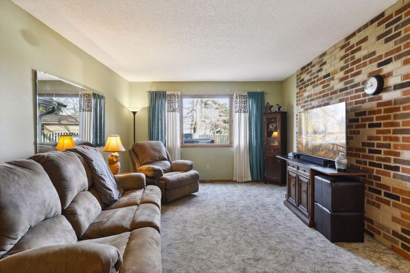1515 Pheasantwood Trl, Northfield, MN 55057