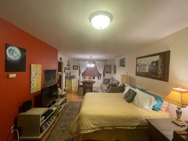 2620 W 4th St, Duluth, MN 55806