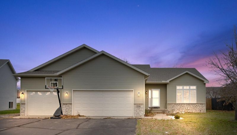 799 Harrison Dr, Big Lake, MN 55309
