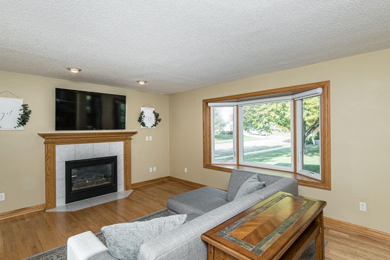 5061 Nicklaus Dr NW, Rochester, MN 55901