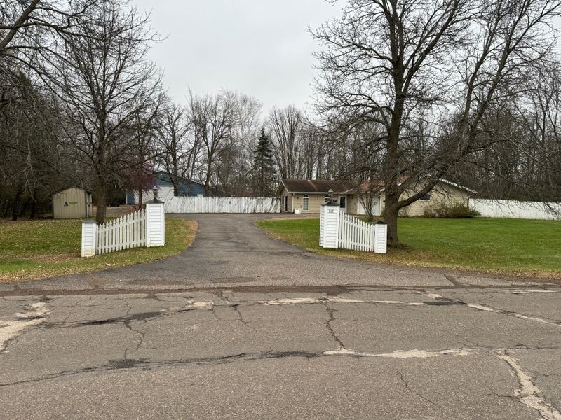 313 Eagle Dr, Sandstone, MN 55072