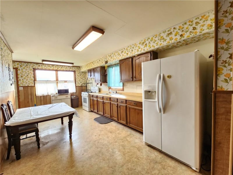 1014 N Lincoln Ave, Exeland, WI 54835