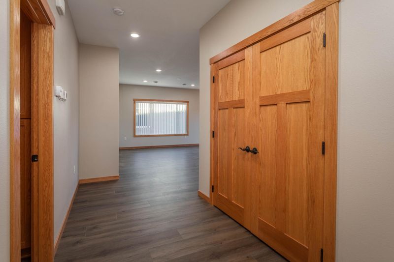 672 Voyager Dr, Alexandria, MN 56308